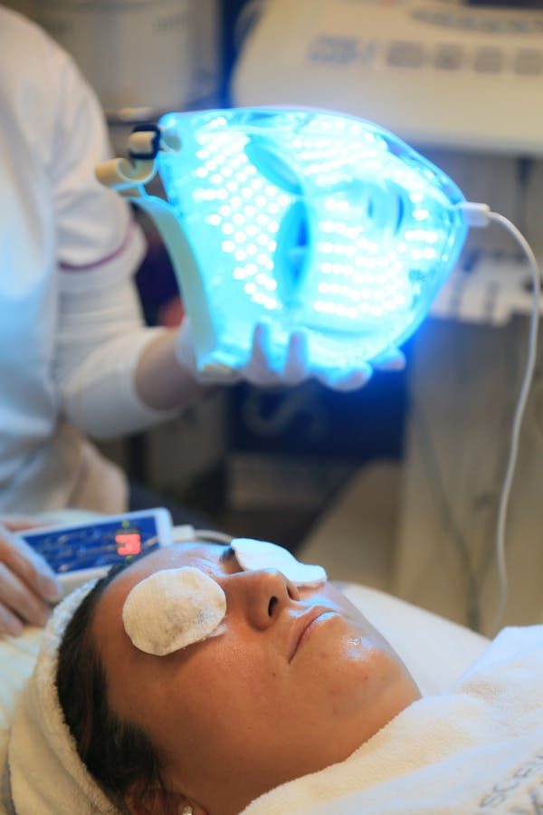 Les dangers méconnus des masques led pour le visage