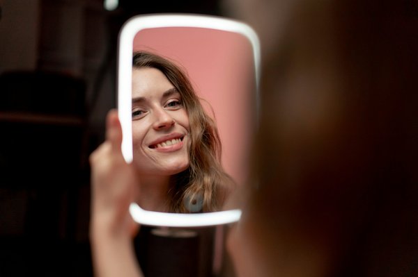 Eczéma cuir chevelu : symptômes et traitements adaptés à votre peau